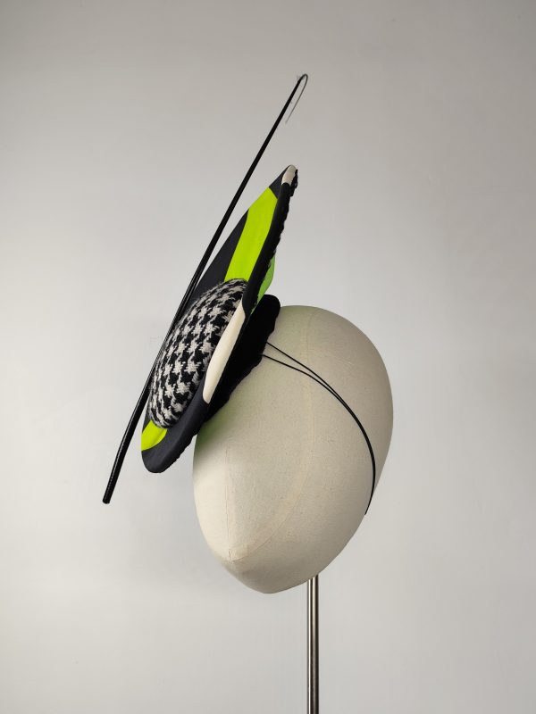 Charme in Green & Black - Image 2