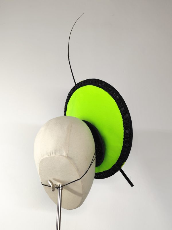 Charme in Green & Black - Image 3