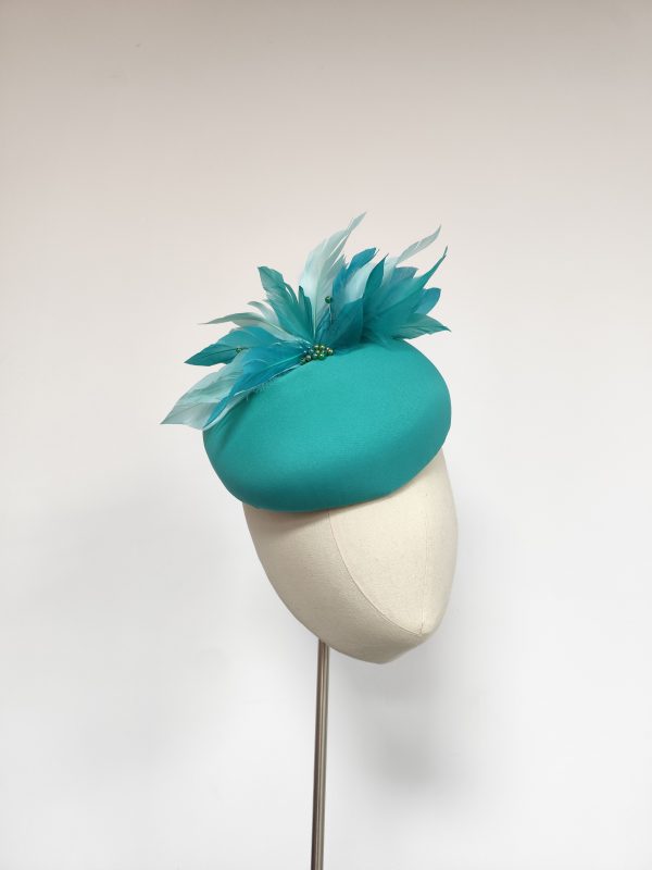 Eírá sea green headpiece - Image 3